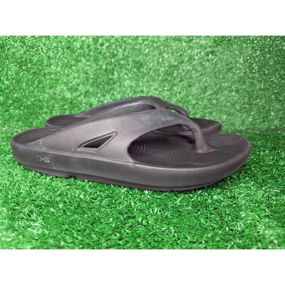Oofos Original Mens Size 10 Black Beach Walking Outdoor Flip Flop Thong Sandals